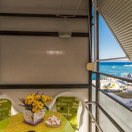 Готель Zapadna Obala *