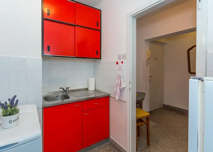 Zapadna Obala Hotel *