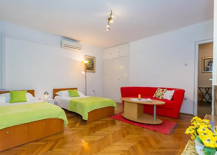 Zapadna Obala Hotel *