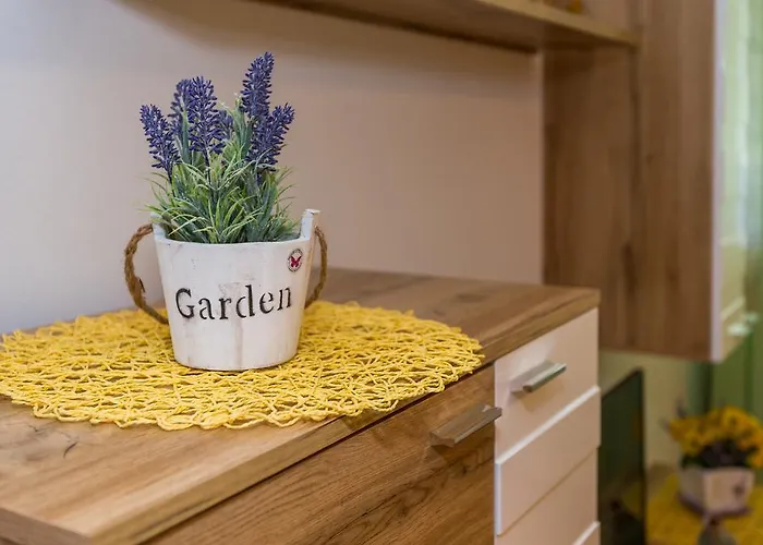 Zapadna Obala Hotel *